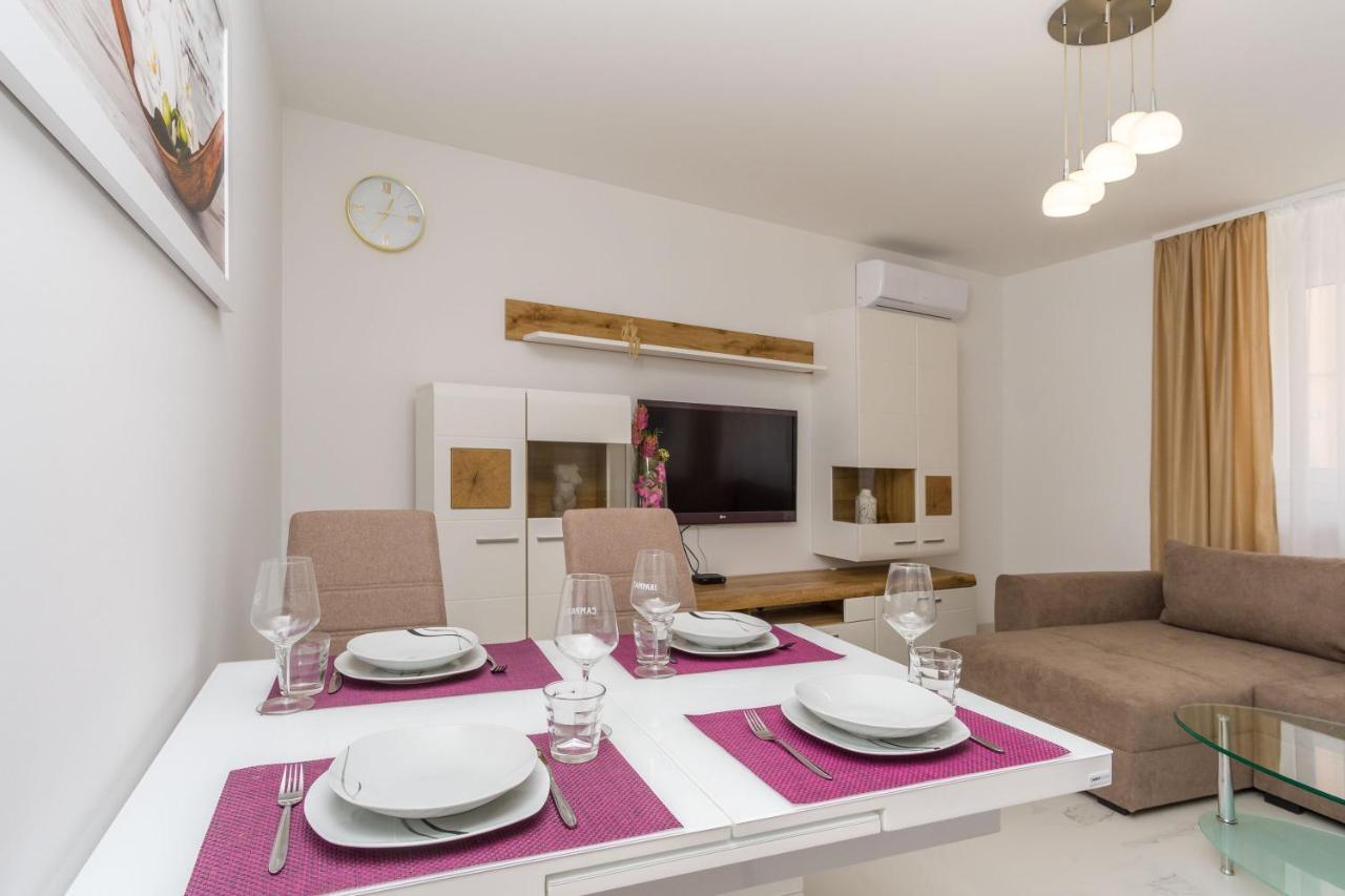 קריקווניצה Apartmani Simi - The Sun מראה חיצוני תמונה